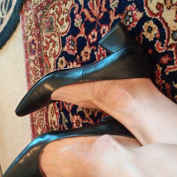 Franco Sarto Shoes - Franco Sarto low block heels EUC